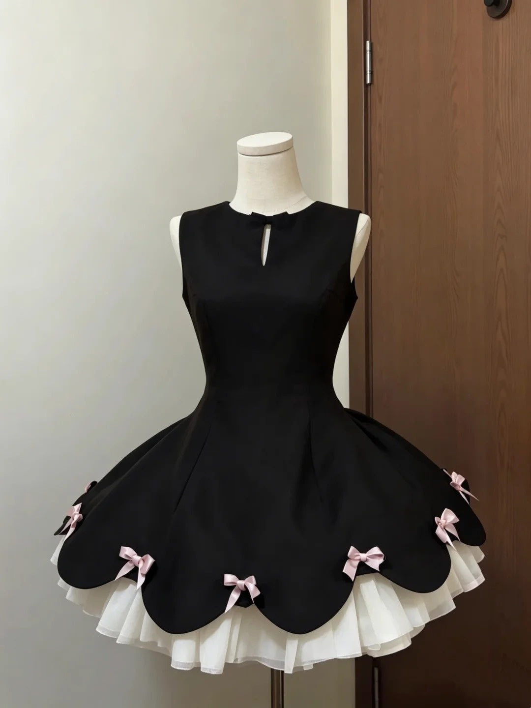 Black Sleeveless Petal Mini Dress Pink Bows White Tulle Puff Dress F0234