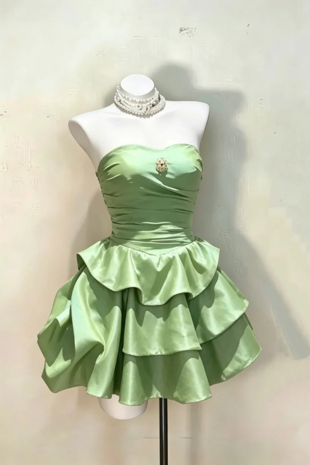 Green Strapless Satin Short Dress Tiered Ruffle Homecoming Gown F0232