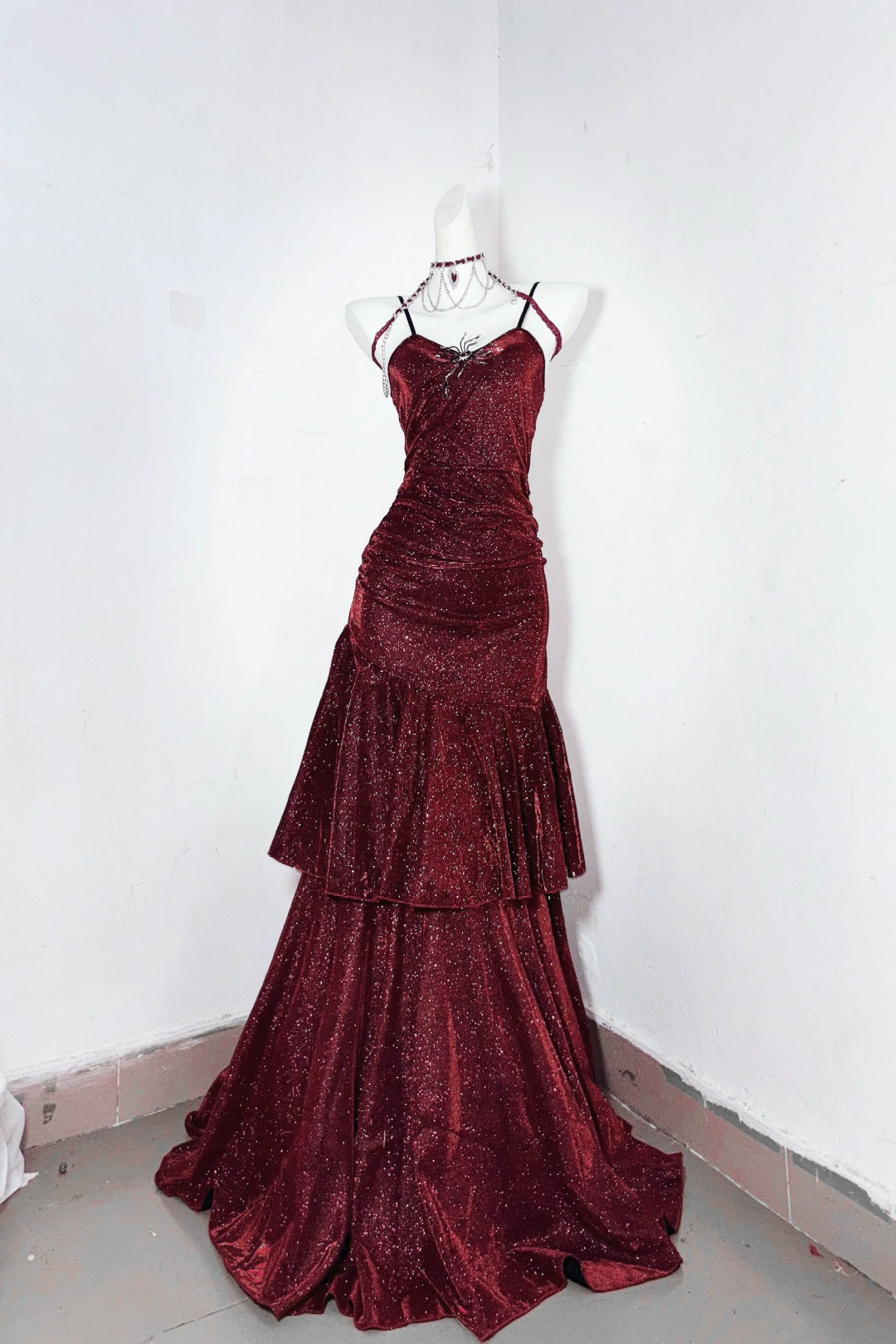 Sparkly Burgundy Mermaid Spaghetti Strap Evening Dress F0284