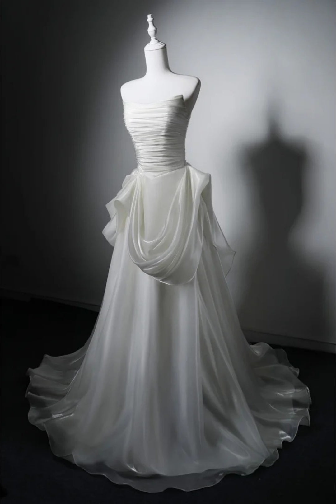 Strapless Ruched Wedding Dress, A Line Bridal Gown With Train F0410