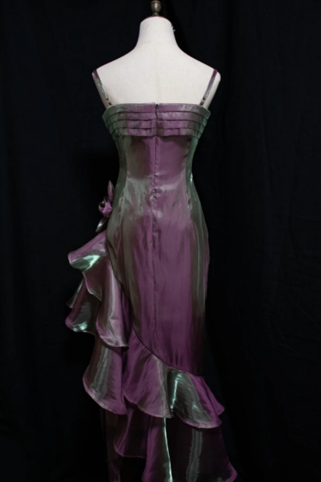 Vintage-inspired iridescent mermaid gown L006