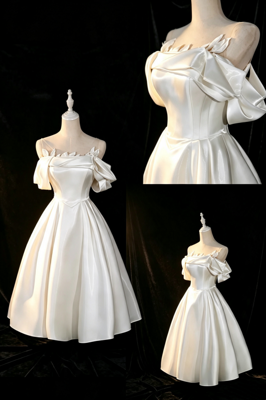 Weißes schulterfreies Midi-Kleid aus Satin mit 3D-Blatt-Detail für Elopement/Hochzeitsfeier F0013