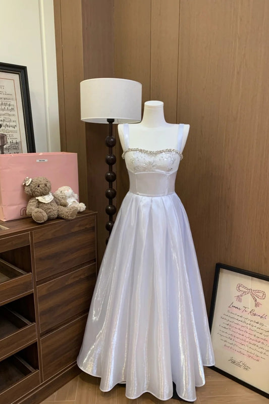 Silberweißes Pailletten-Spaghettiträger-Perlen-Abschlussballkleid, A-Linien-Abendkleid FD026
