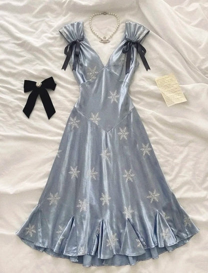Misty Silver Blue Snowflake V-Neck Vintage Ruffle Long Dress F0274