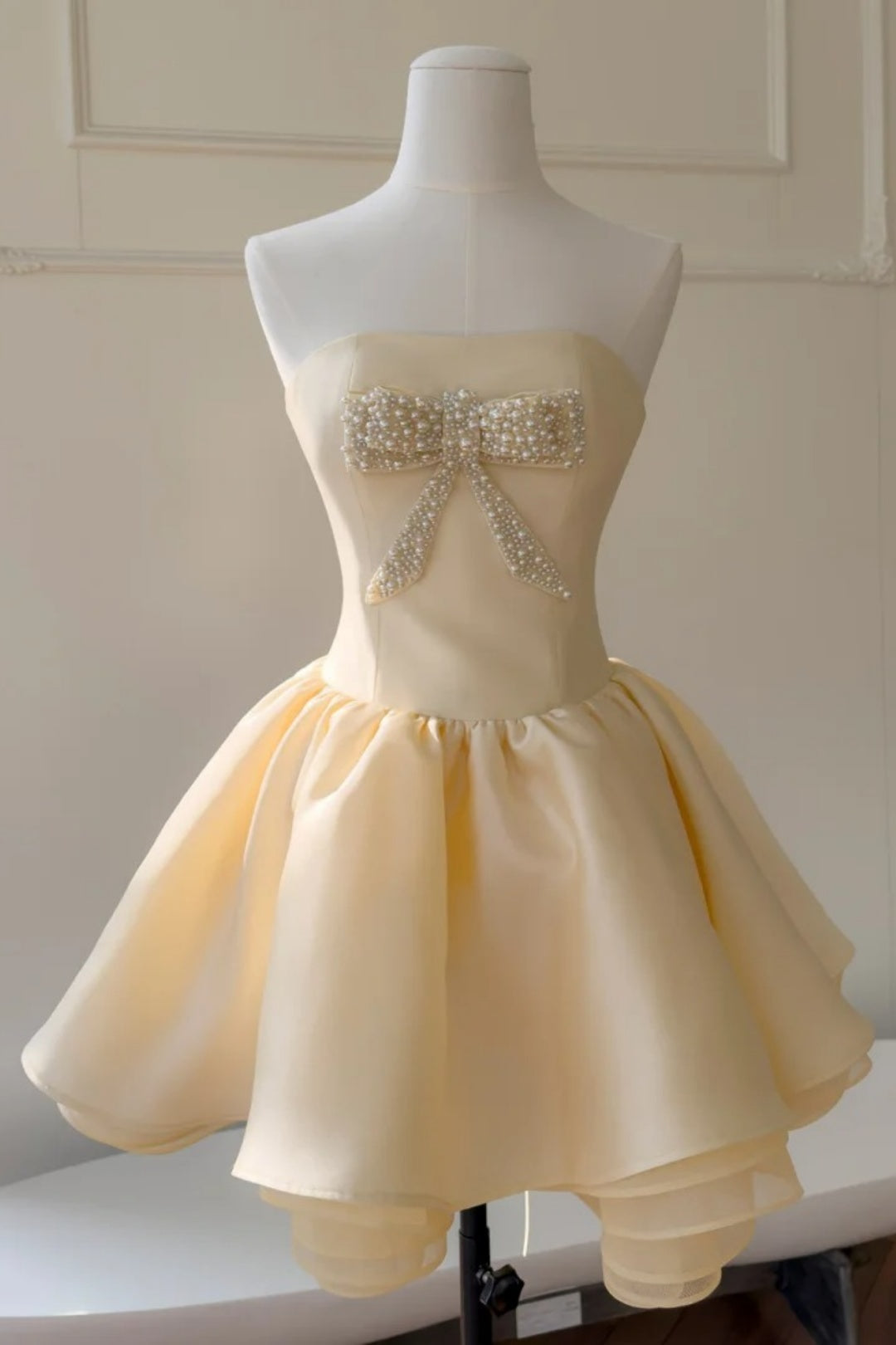 Cream Yellow Strapless Pearl Bow Mini Homecoming Dress F0276