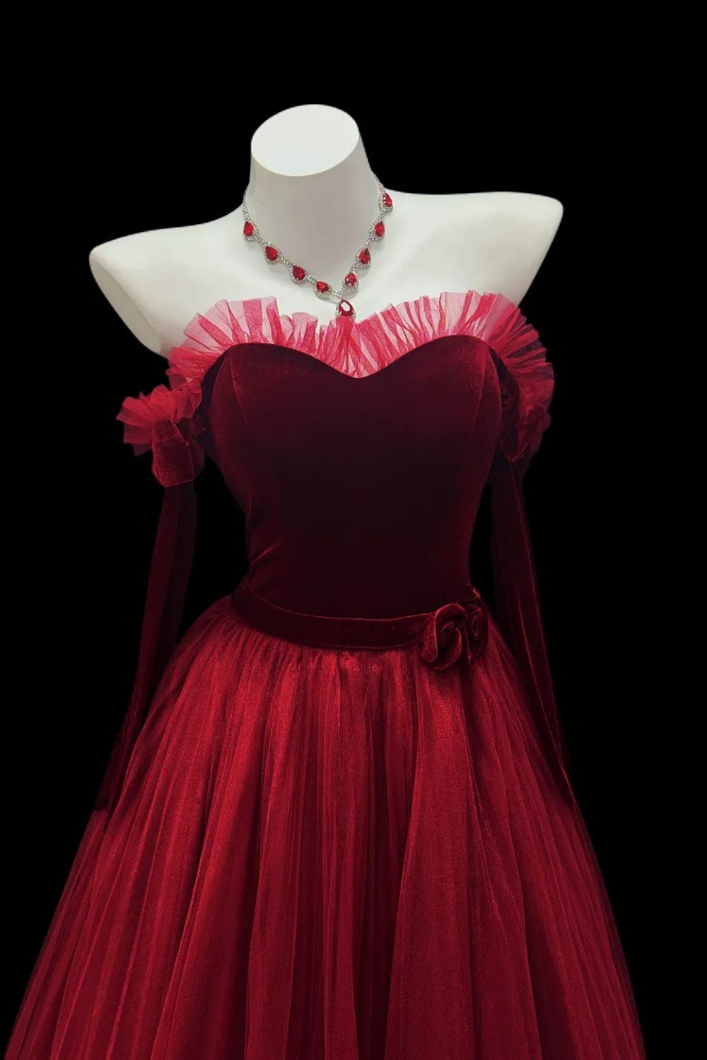 Abendkleid Burgund Schulterfrei Maßanfertigung Coquette Samt Tüll Ballkleid Floral051
