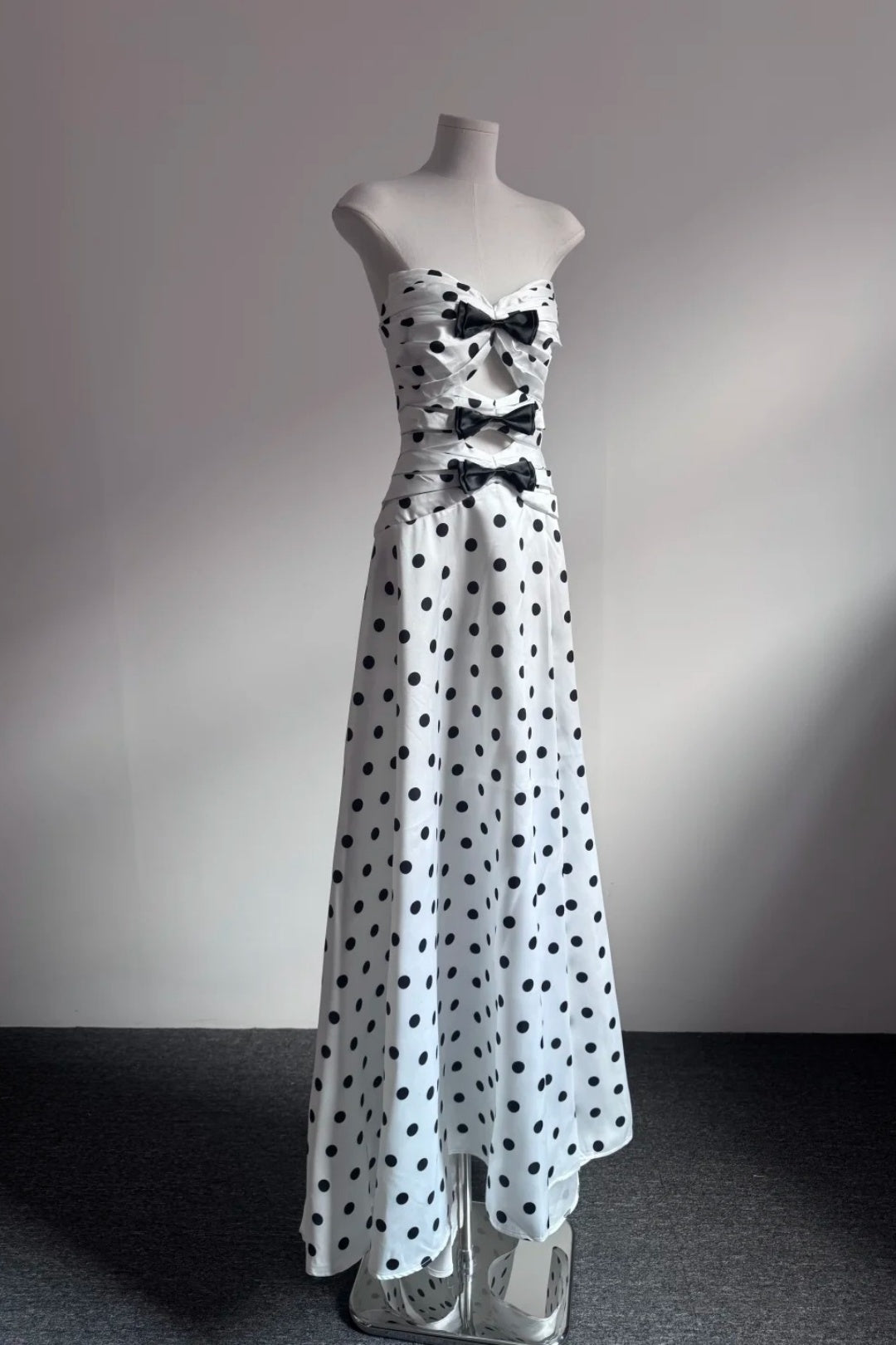 White Black Polka Dot Strapless Cutout Evening Dress With Bows F0527