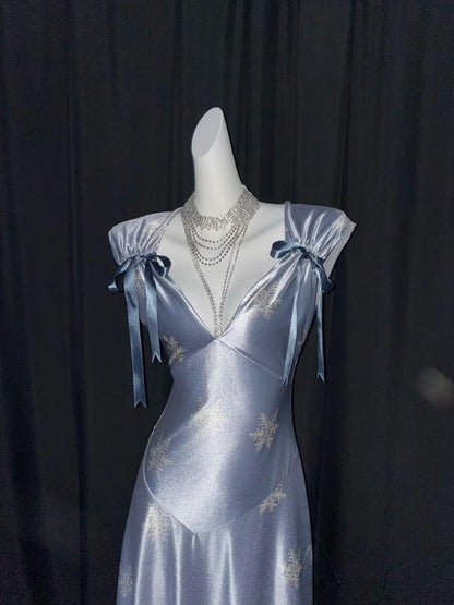 Misty Silver Blue Snowflake V-Neck Vintage Ruffle Long Dress F0274