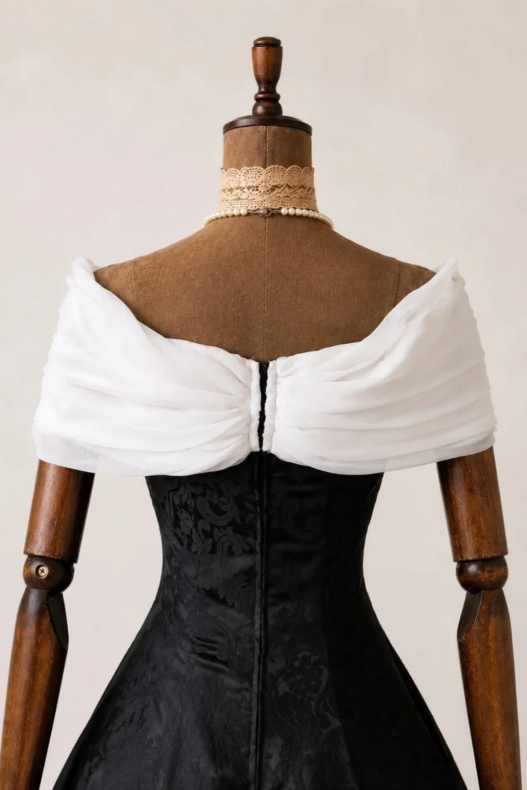 Off‑Shoulder Short Homecoming Dress, 3D Flower Contrast Formal Party Dress F0122