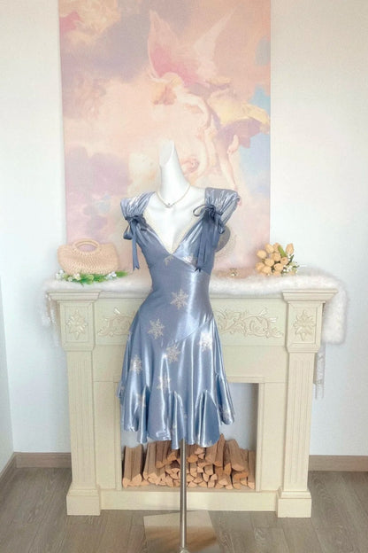 Misty Silver Blue Snowflake V-Neck Vintage Ruffle Dress F0273