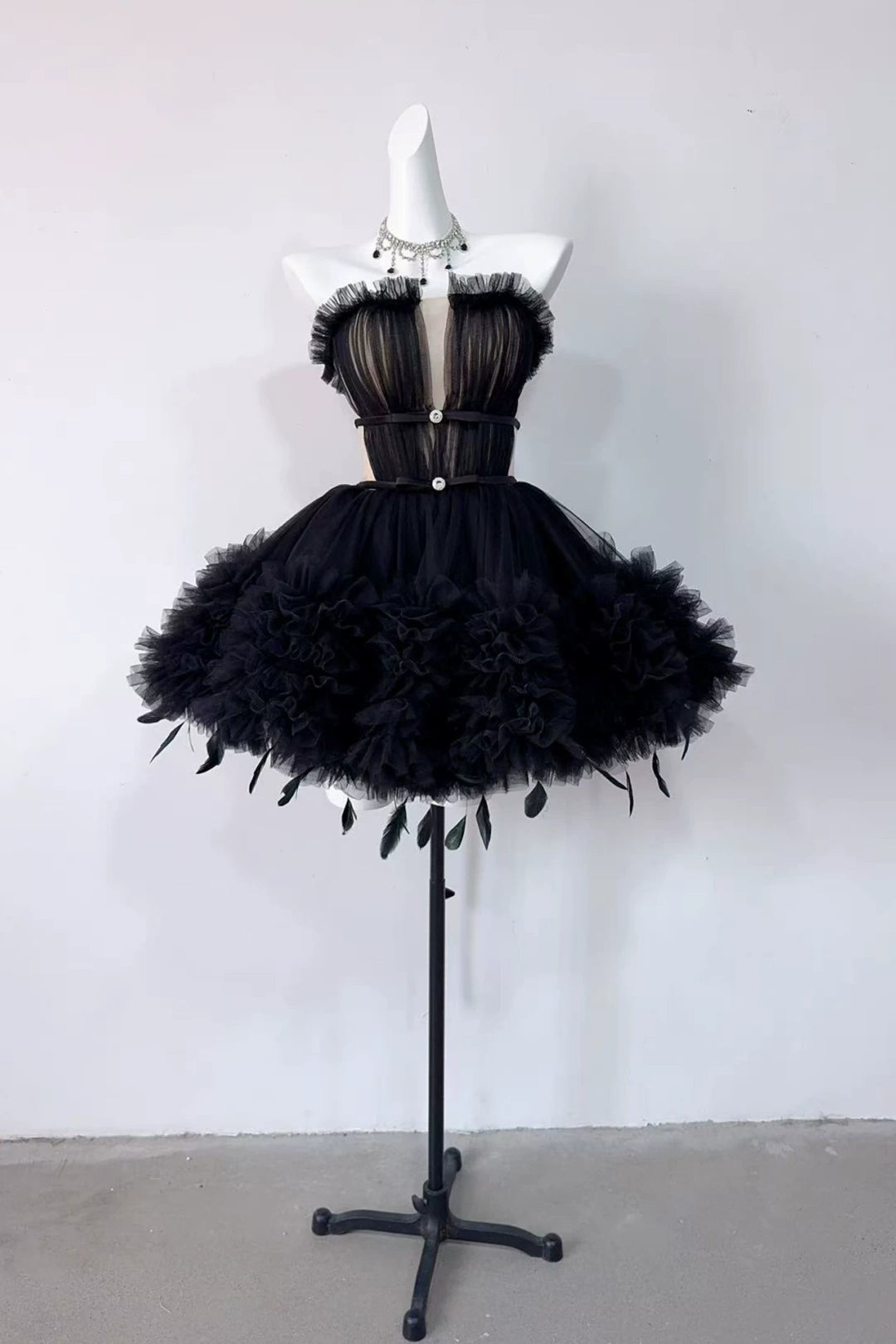 Black Strapless Tulle Feather Mini Homecoming Dress F0331