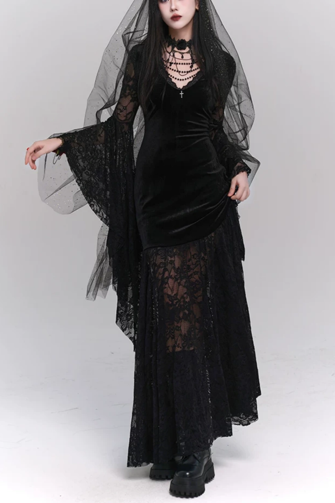 Black Velvet Lace Flare Sleeve Gothic Maxi Party Dress F0502