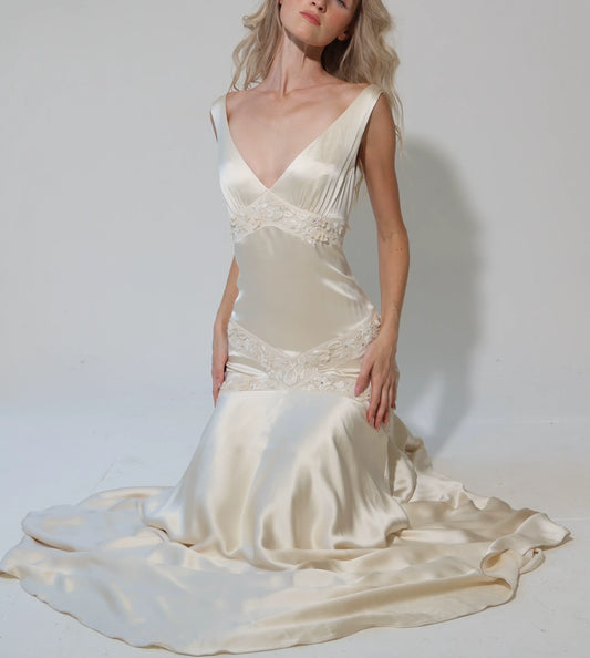 Champagne Satin V Neck Mermaid Evening Dress Floral Beaded Lace L041