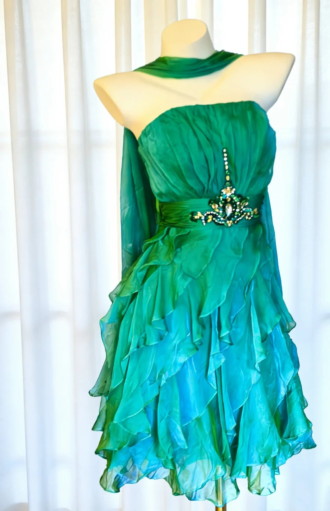 Grün-Blau Ombre Chiffon Homecoming Kleid Perlen Rüschen Kurzes Partykleid F0022
