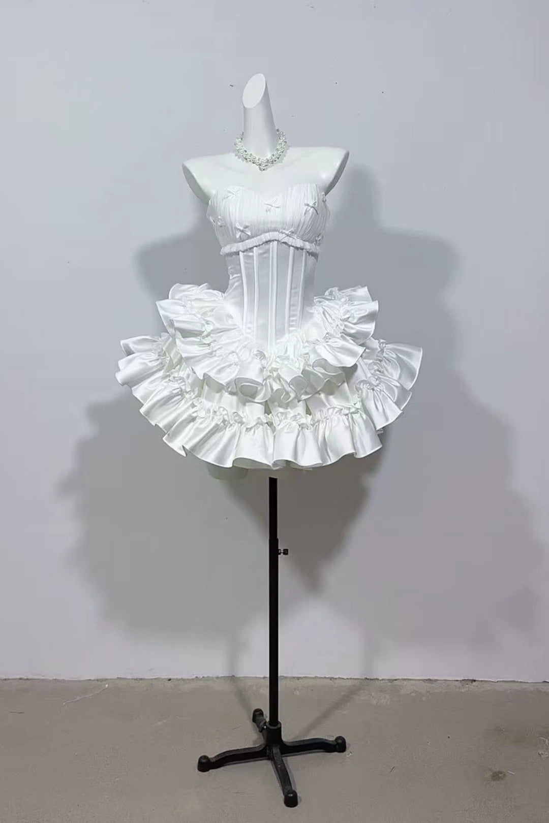 Strapless Ruffled Satin Mini Homecoming Dress With Tiny Bows F0312