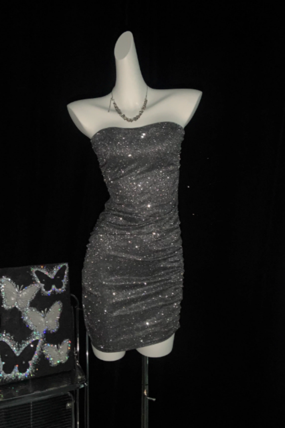 Neu eingetroffen Glitzerndes Bodycon-Kleid Sexy V-Ausschnitt Trägerloses Minikleid Partykleid 006