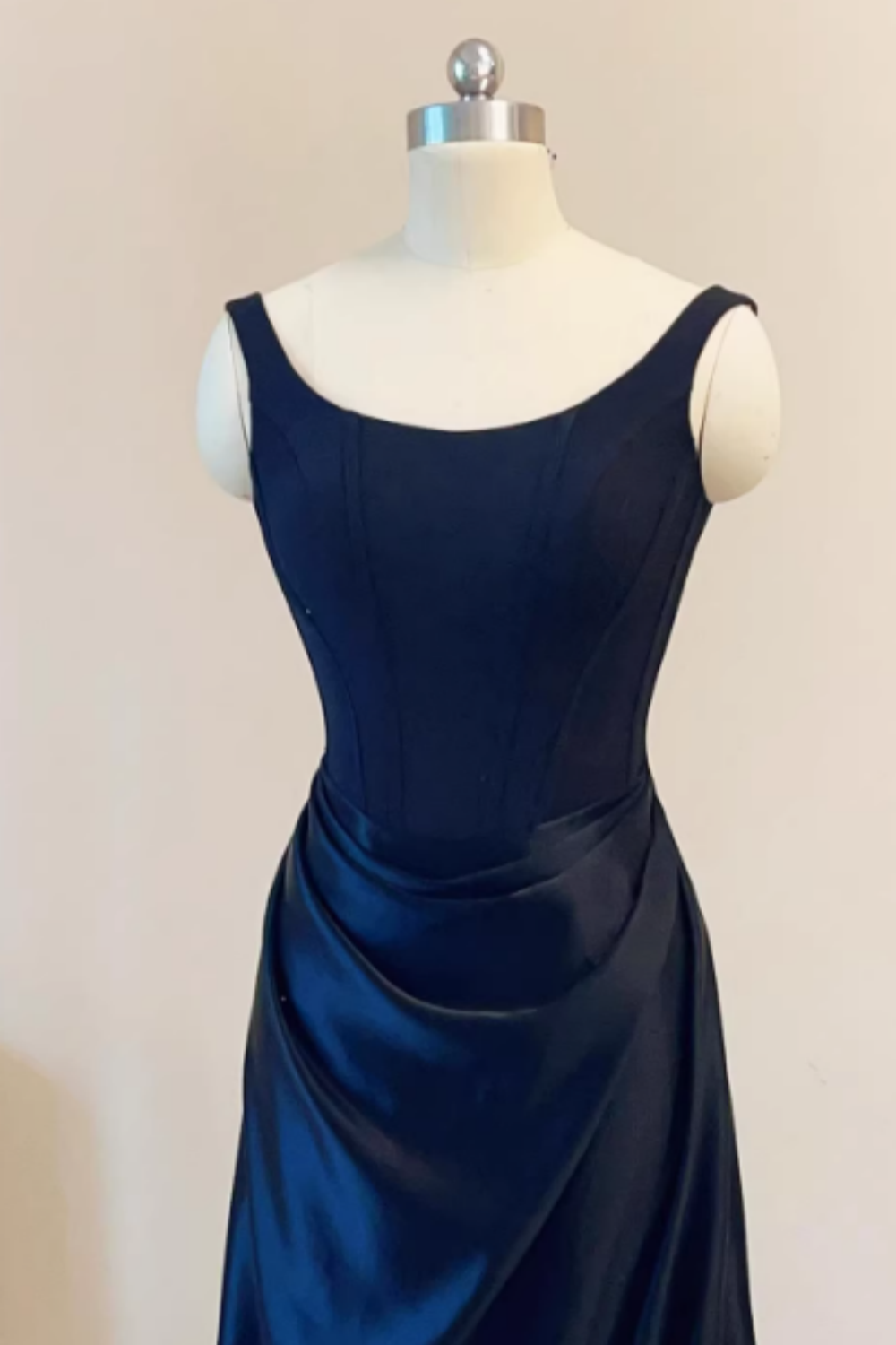Marineblaues Satin-Korsettkleid mit Spaghettiträgern für den Abschlussball, formelles Abendkleid mit Blumenmuster-013