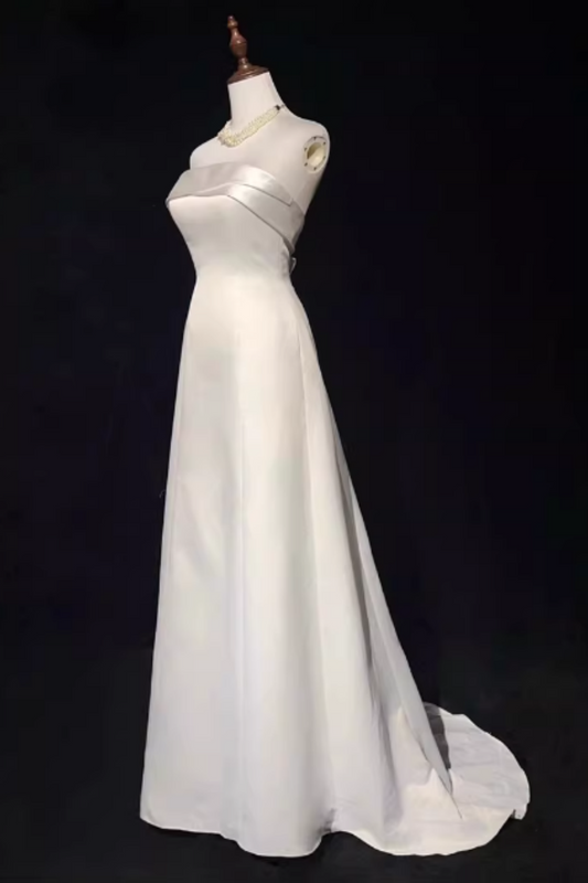 Trägerloses Hochzeitskleid aus weißem Satin mit Schleife am Rücken, Kapellenschleppe, Brautkleid Floral-012