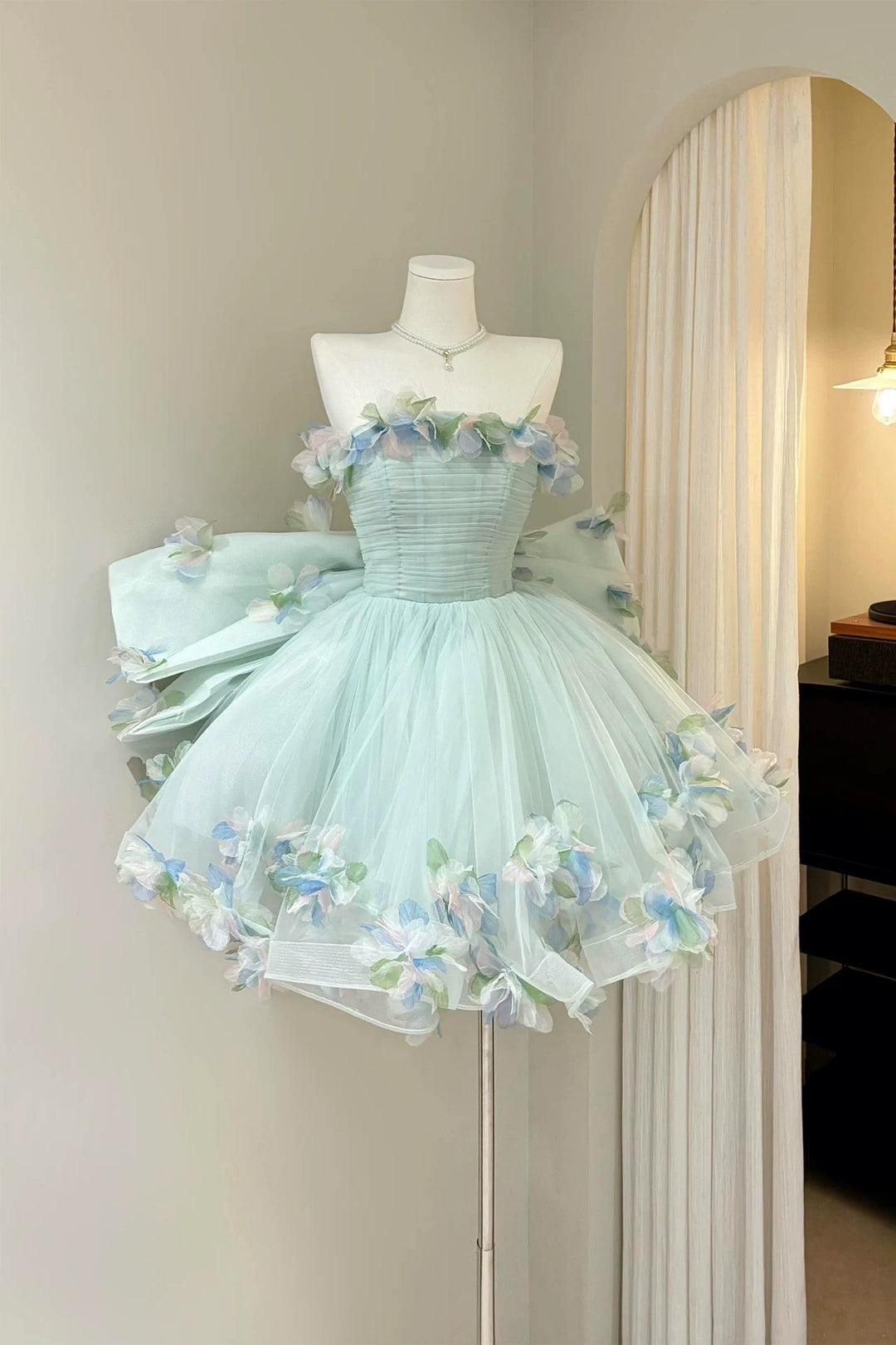 Strapless 3D Floral Tulle Mini Homecoming Dress F0317