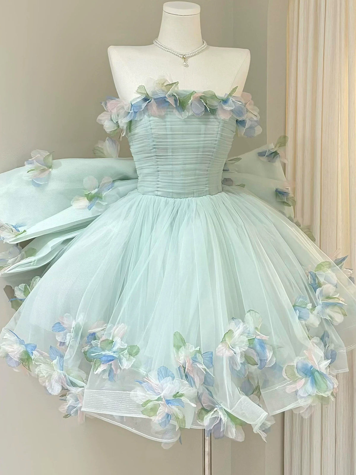 Strapless 3D Floral Tulle Mini Homecoming Dress F0317