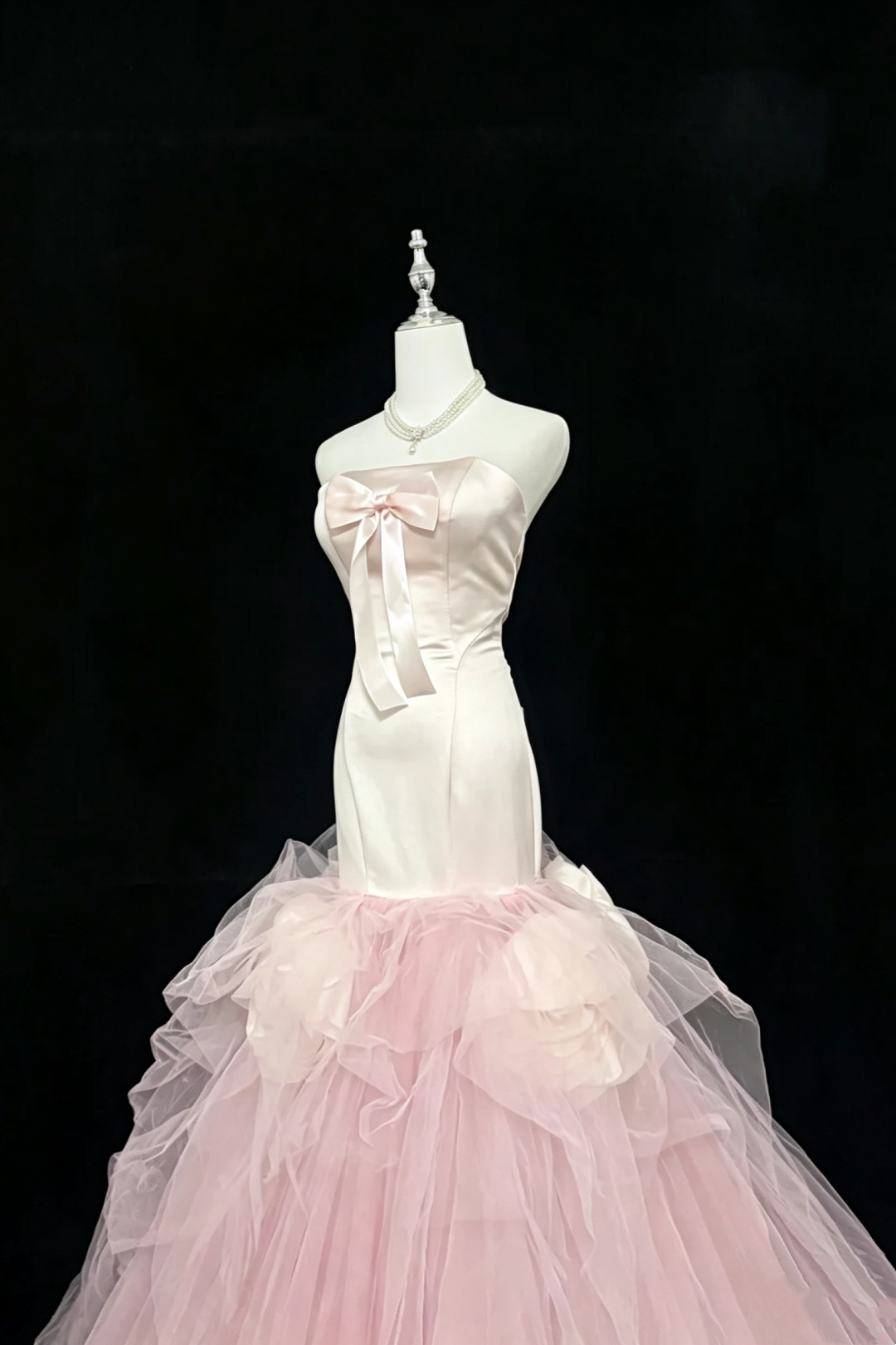 Pink-weißes Ombre Neckholder Meerjungfrauenkleid, Satin-Schleifen-Tüllkleid mit 3D-Blumendetails F0047