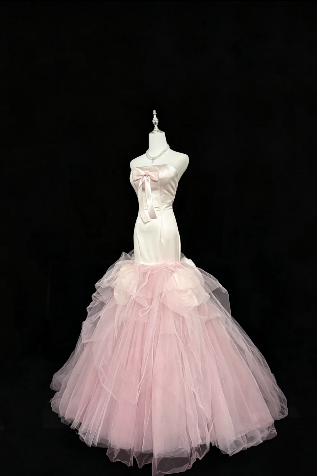 Pink-weißes Ombre Neckholder Meerjungfrauenkleid, Satin-Schleifen-Tüllkleid mit 3D-Blumendetails F0047