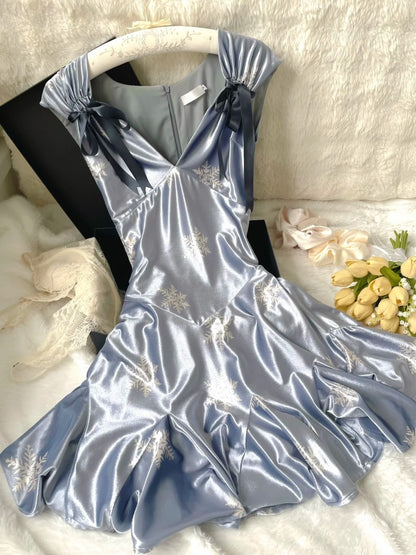 Misty Silver Blue Snowflake V-Neck Vintage Ruffle Dress F0273