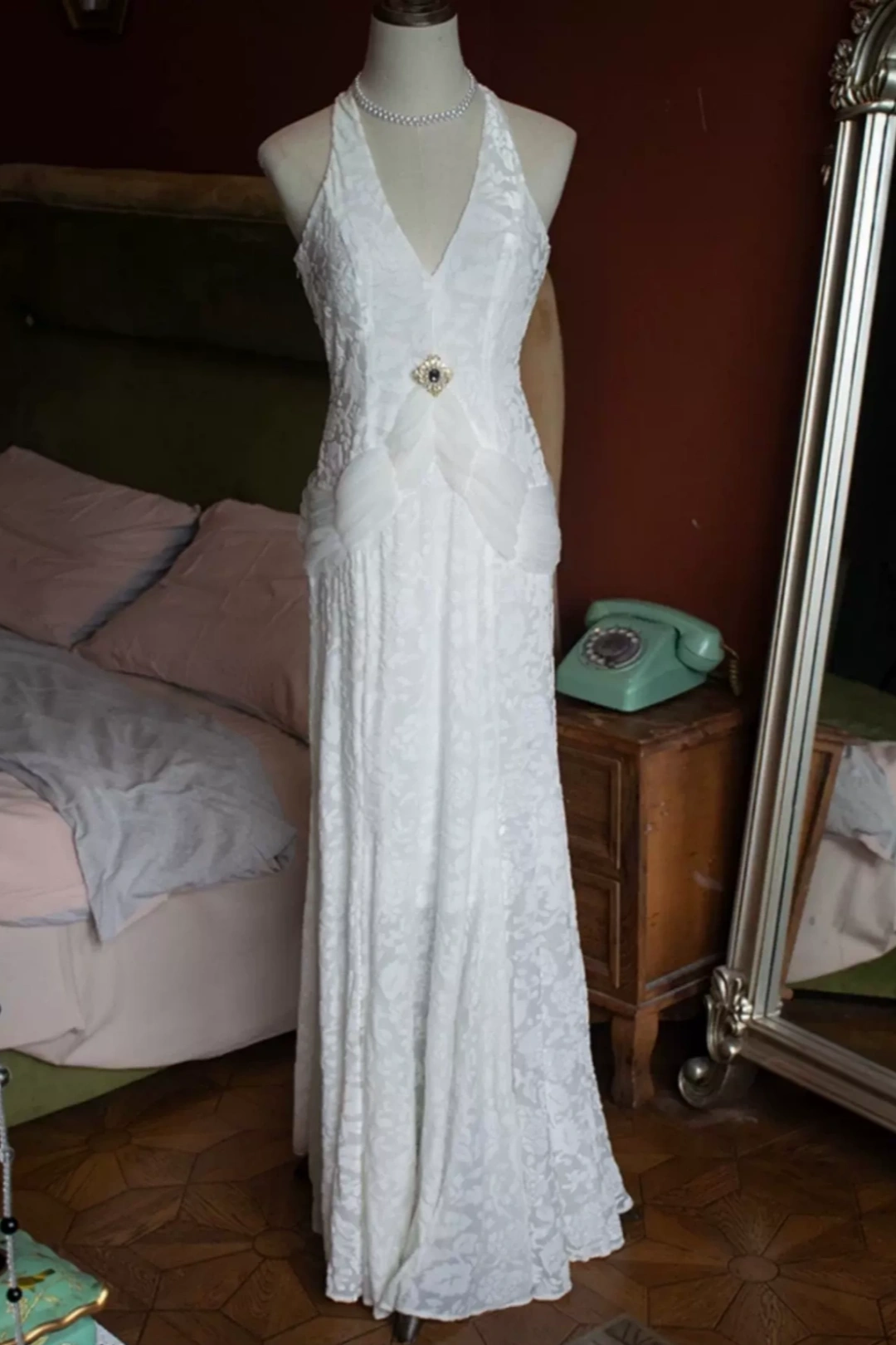 Vintage Halter V Neck Formal Dress, Burnout Velvet Mermaid Evening Dress L015