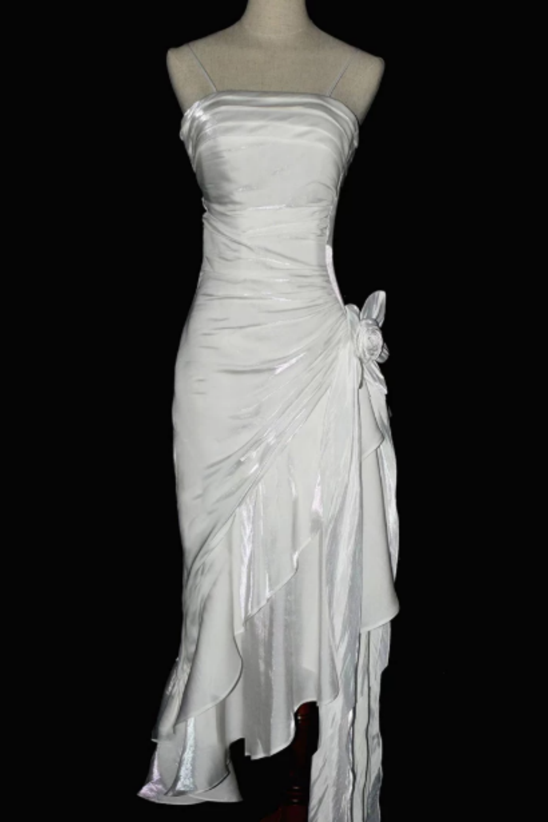 Vintage-inspired iridescent "mermaid" gown—a sophisticated, unique, and high-end statement piece perfect for formal celebrations L005
