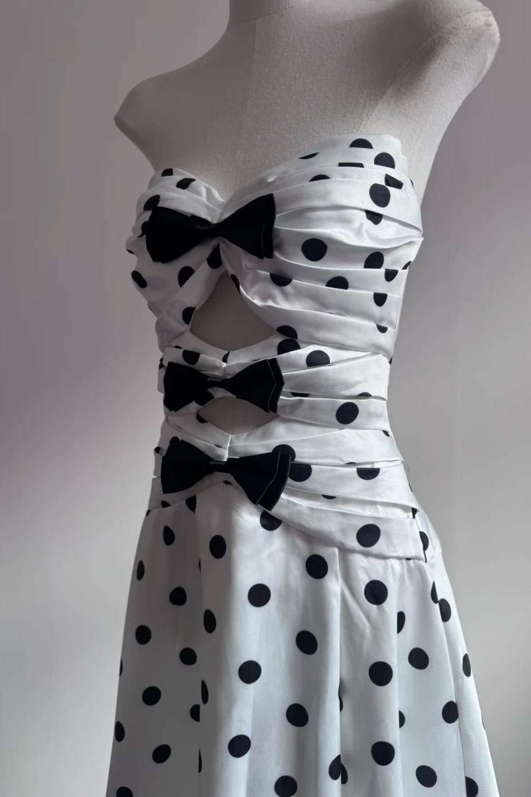 White Black Polka Dot Strapless Cutout Evening Dress With Bows F0527